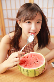 漂亮的邻居在线观看